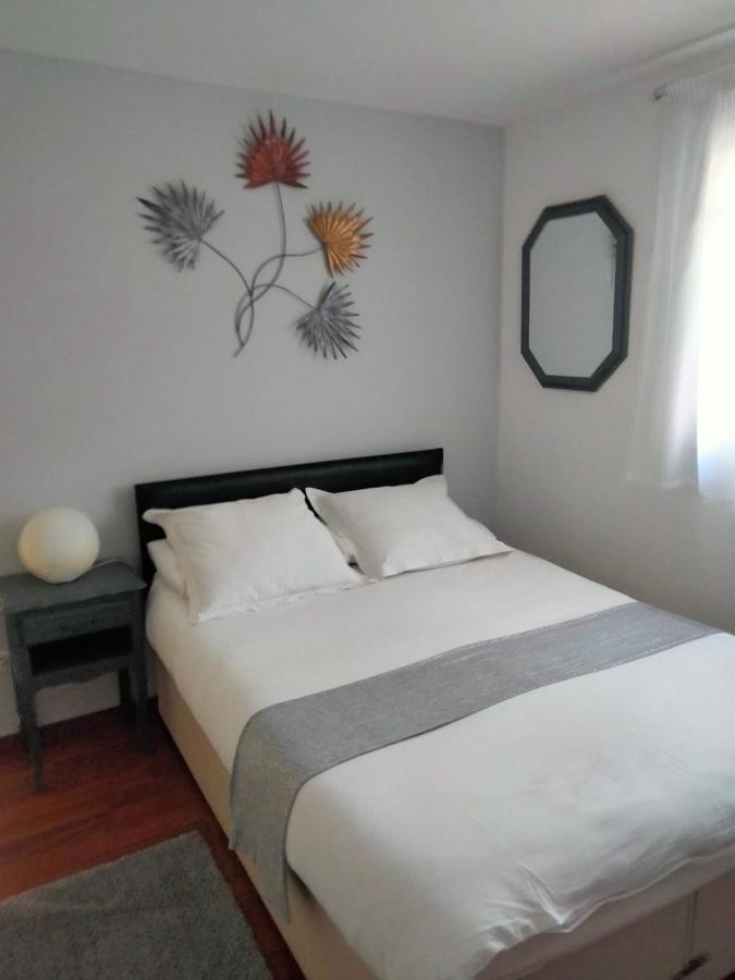 Beautiful With Garden Apartment